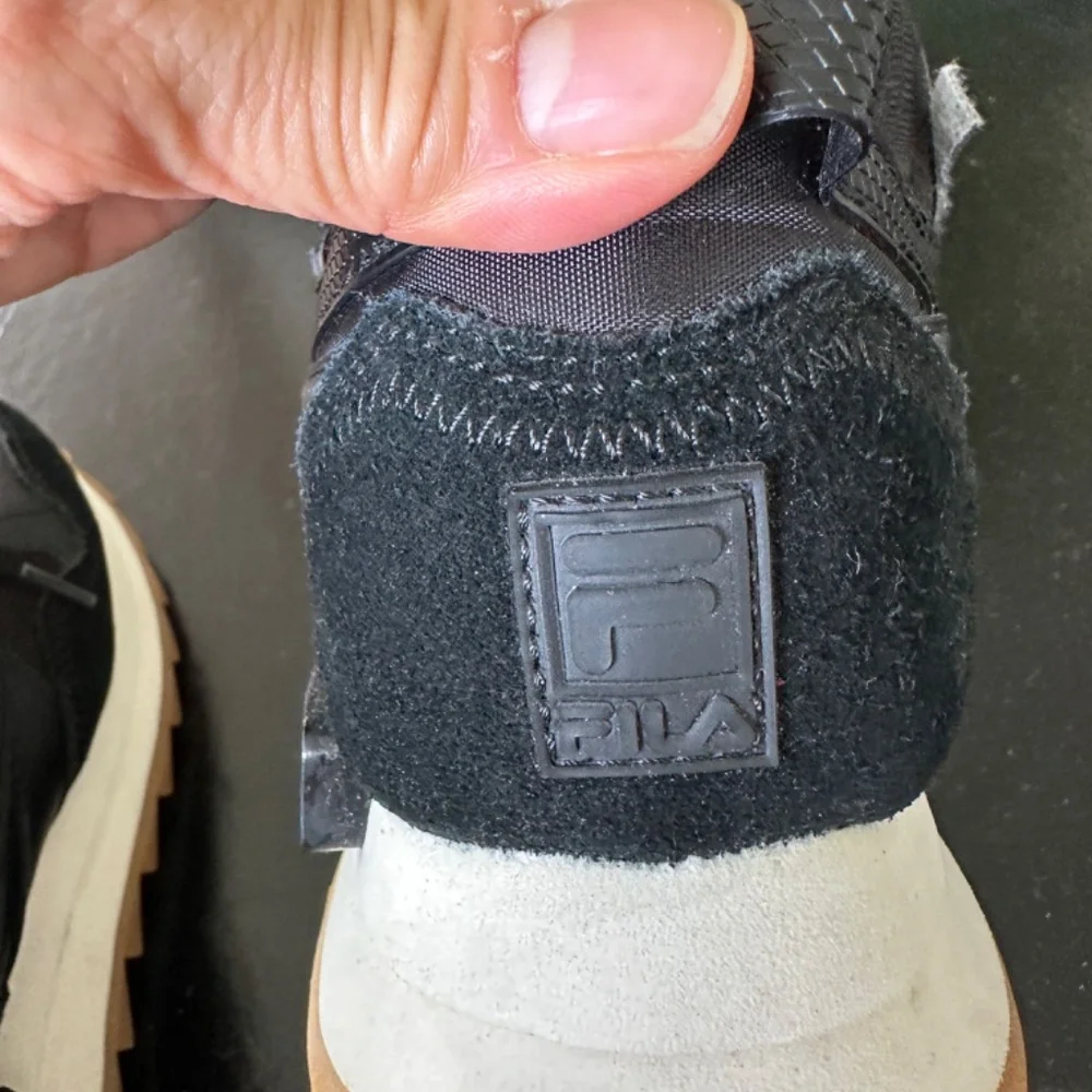 Fila Leather Sneakers Sandenal Orbit Black Size 9 Great Condition